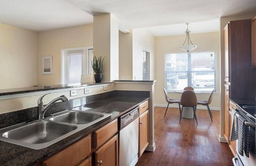 Sweetbriar Apartment | Landing | Chic 1BD, Clubhouse, Courtyard