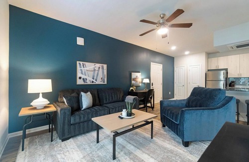 Charlotte Apartment | Landing | Chic 1BD, Gym, Clubhouse