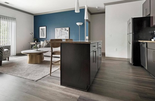 Huntersville Apartment | Landing | Chic 2BD, Gym