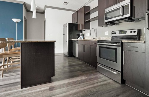 Huntersville Apartment | Landing | Chic 2BD, Gym