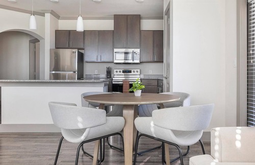 Manor Apartment | Landing | Chic 2BD, Gym, Courtyard