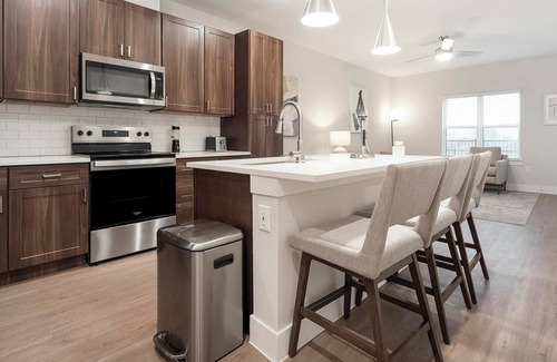 Seguin Apartment | Landing | Incredible 1BD, Pool, Gym