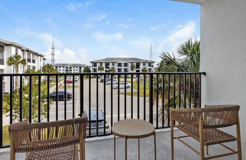 Eastwood Village Apartment | Landing | Incredible 2BD, Pool, Yoga Studio