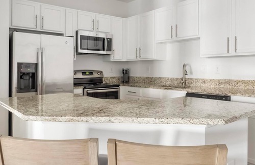 Lindbergh Apartment | Landing | Incredible 2BD, Game Room, Clubhouse