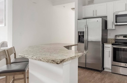 Lindbergh Apartment | Landing | Incredible 2BD, Game Room, Clubhouse