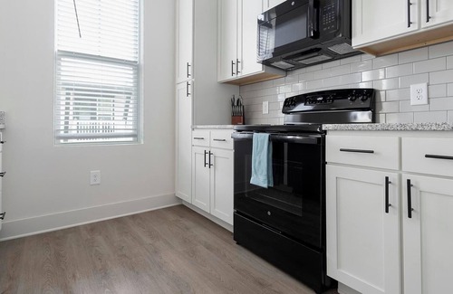 Charlotte Apartment | Landing | Incredible Studio, Gym, Clubhouse