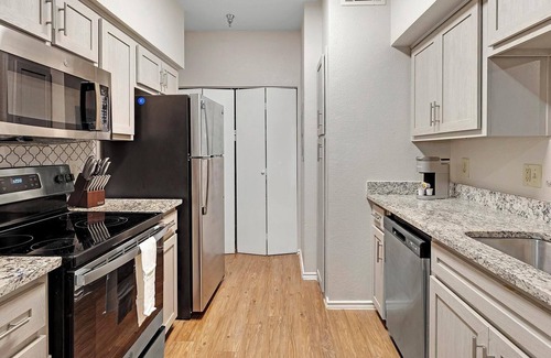 Lewisville Apartment | Landing | Modern 1BD, Gym