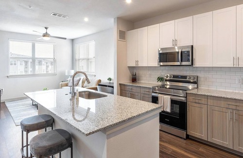 Fate Apartment | Landing | Modern 1BD, Pool, Clubhouse