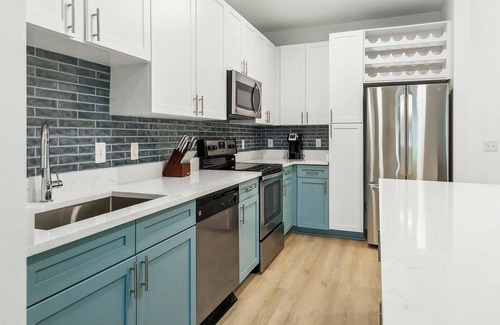 Eden Apartment | Landing | Modern 1BD, Pool, Yoga Studio