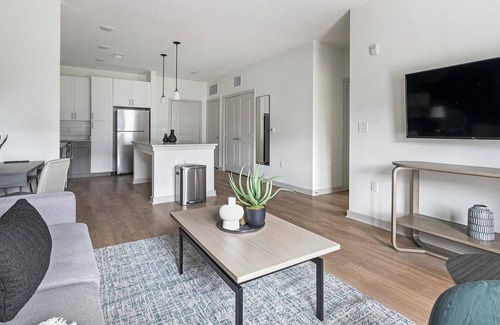 Jacksonville Apartment | Landing | Modern 1BD, Gym, Clubhouse