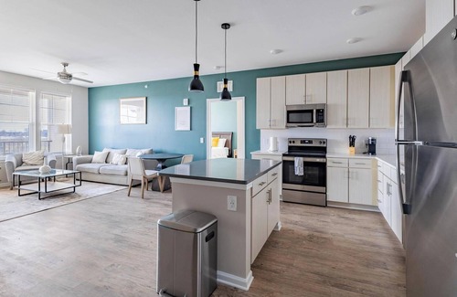 Kenton Apartment | Landing | Modern 2BD, Clubhouse, Gym