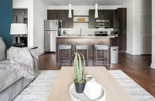 Huntersville Apartment | Landing | Modern 2BD, Gym