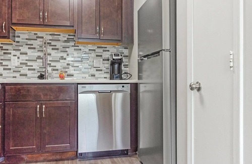 Indianapolis Apartment | Landing | Modern 2BD, Pool, Gym