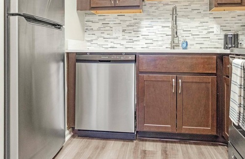 Indianapolis Apartment | Landing | Modern 2BD, Pool, Game Room