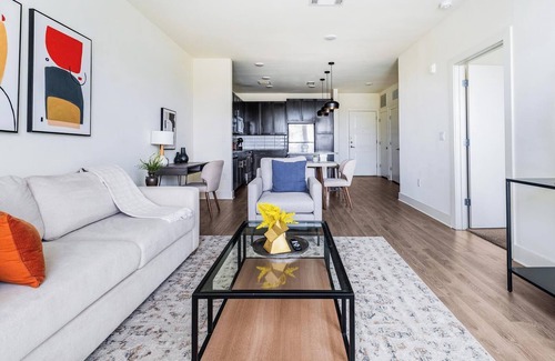 Fort Worth Apartment | Landing | Spectacular 1BD, Courtyard, Pool