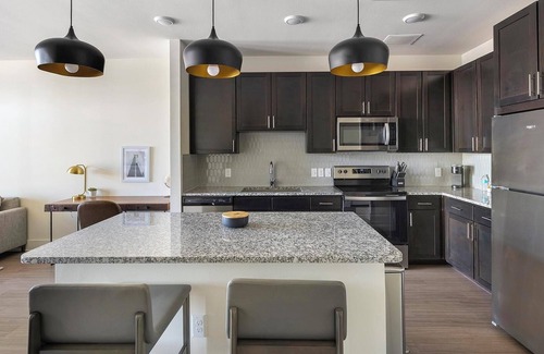 Fort Worth Apartment | Landing | Stunning 1BD, Game Room, Clubhouse