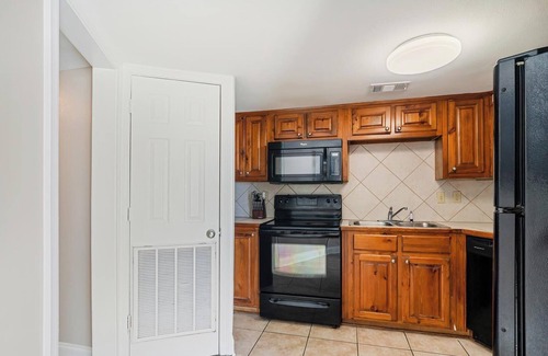 Mid City North Apartment | Landing | Stunning 2BD, Gym, Pool