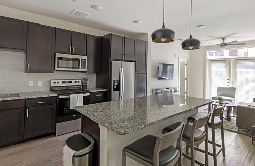 Fort Worth Apartment | Landing | Stunning 2BD, Courtyard, Clubhouse