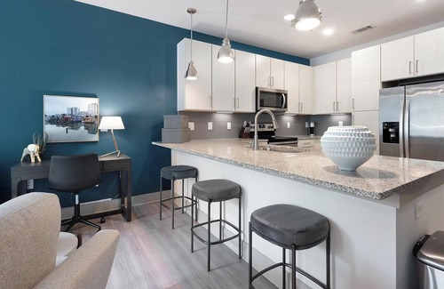 Charlotte Apartment | Landing | Stylish 1BD, Gym, Clubhouse