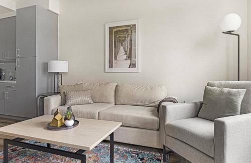 Portland Heights Apartment | Landing | Stylish 1BD, Gym