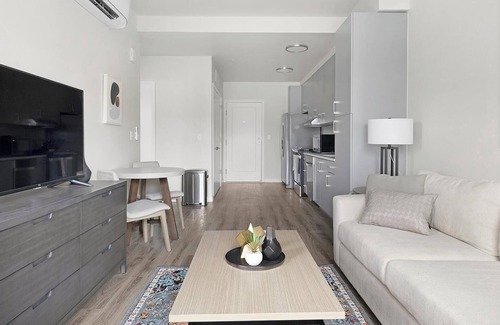 Portland Heights Apartment | Landing | Stylish 1BD, Gym