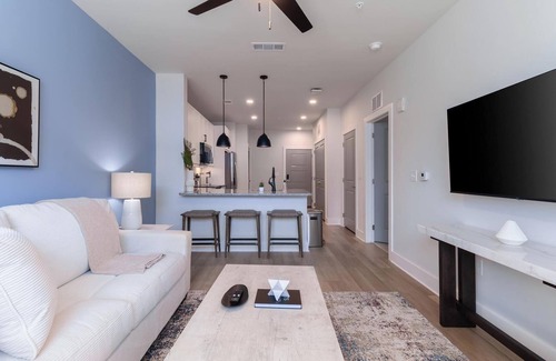 Freeport Apartment | Landing | Stylish 1BD, Yoga Studio, Game Room