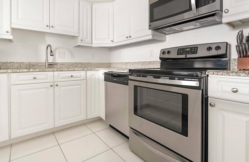 Bradenton Apartment | Landing | Stylish 2BD, Gym, Clubhouse