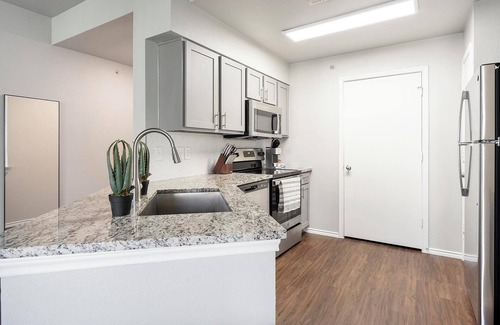 San Antonio Apartment | Landing | Stylish 2BD, Gym, Pool