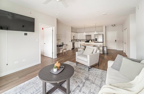 Willow Springs Apartment | Landing | Stylish 2BD, Gym, Clubhouse