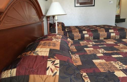 Fort Edward Hotel | Landmark Motor Inn