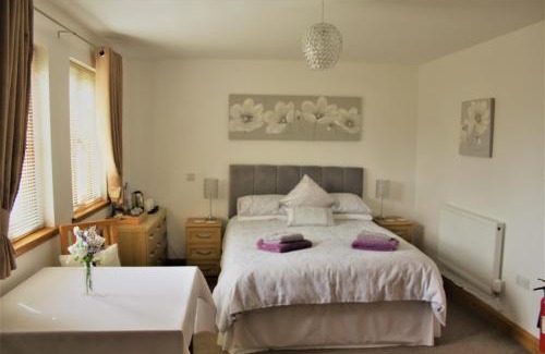 Langworth Bed & Breakfast | Langdale Lodge at Langdale Lakes, LINCOLN LN3 5BB
