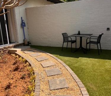 Greater Johannesburg Metropolitan Area Apartment | Lanina Garden Unit