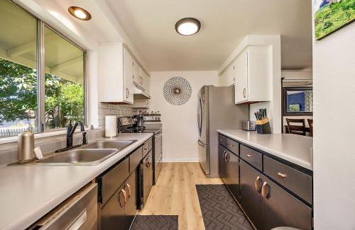 Phoenix House | Lanka Rose House by WanderLodges