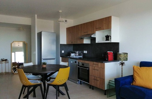 Cap d'Agde Apartment | Large 2 bed apartment/Centre Port - Iconic