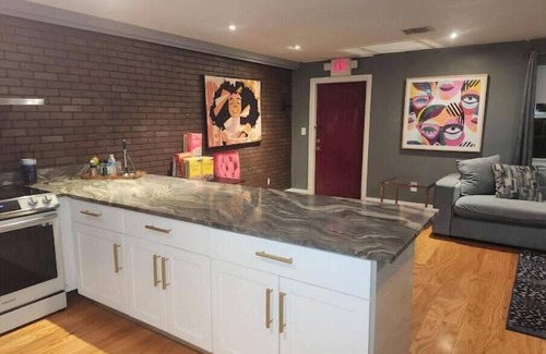 Fort Myers Apartment | Large 3 bedroom 1 bath near downtown Ft. Myers