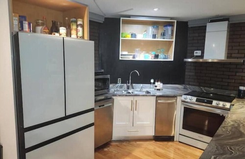 Fort Myers Apartment | Large 3 bedroom 1 bath near downtown Ft. Myers