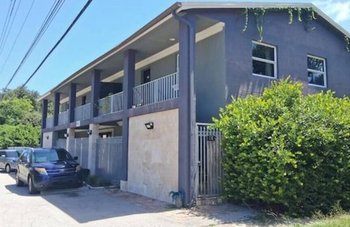 Fort Myers Apartment | Large 3 bedroom 1 bath near downtown Ft. Myers