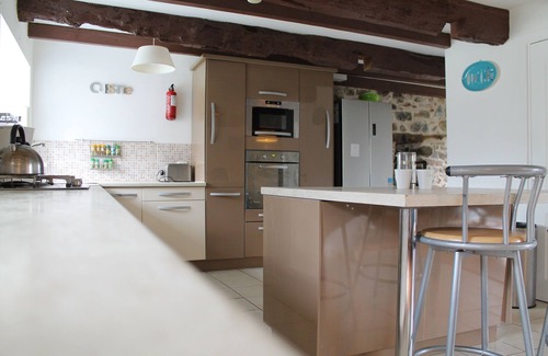 Henansal Cottage | Large 3 bedroom gite with heated covered pool & large garden