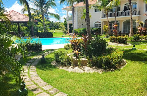 Bavaro Villa | Large 3-bedroom Villa in Cocotal Golf & Country Club Punta Cana, 5 min to beach