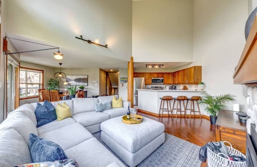 Blackcomb Villa | Large 3BD Townhome/Great Views/Hot Tub