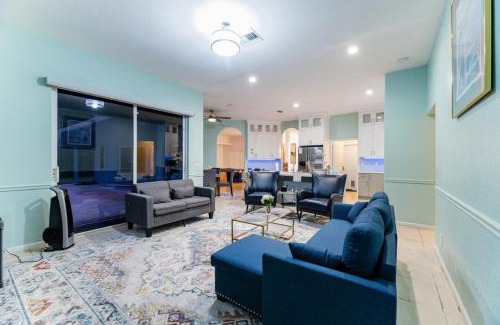 Hunt Club House | Large 5BR Home – Pool Table Yard Beaches