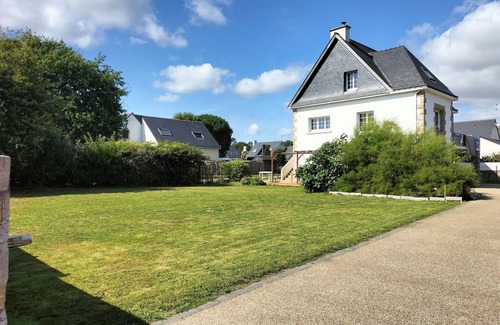 Crach House | Large and beautiful house close to beaches and shops