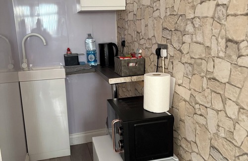 Bloxwich House | Large and spacious bedroom with en-suite near Birmingham airport,NEC,city centre