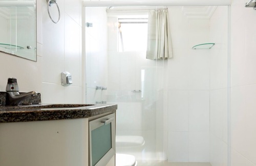 Centro Apartment | LARGE APARTMENT 1SUI+2Q SEA SQUARE 50m from BALNEÁRIO CAMBORIU BEACH