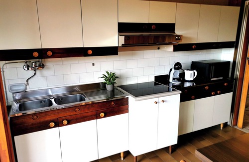 Leggiuno Apartment | Large apartment near the lake and beach with mountain views in the greenery