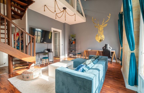 Bordeaux City Centre Apartment | Large bright duplex in Bordeaux
