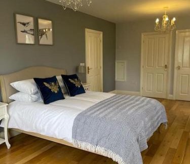 Holworth House | Large coastal cottage, private indoor pool, hut tub, sauna and steam pod