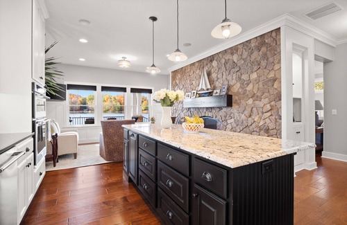 Columbia City Cottage | Large Craftsman Style Lake House for All Seasons + Sleeps 10