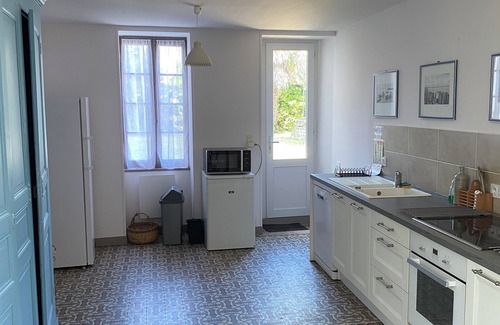 Saint-Pierre-d'Oleron House | Large family house with park and swimming pool - quiet location in the city center