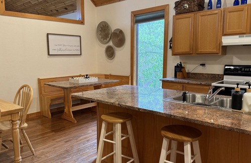 Helen Cabin | Large Family Cabin Escape in North GA Mountains on Private Pond